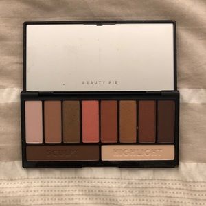 Beauty Pie Sunshiney Day Eyeshadow Palette